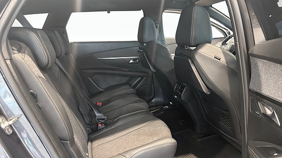 Peugeot 5008 5 of 5
