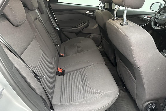 Ford Focus 7 of 8