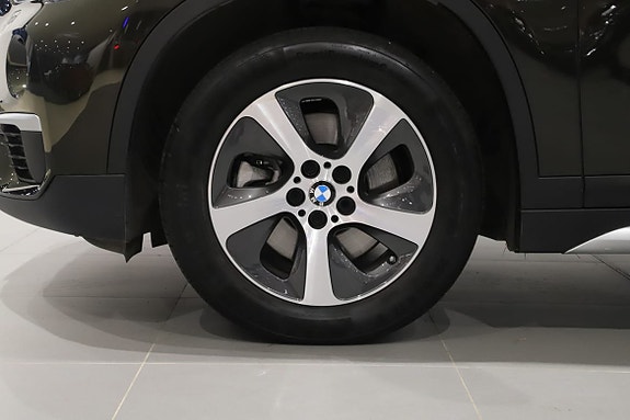 BMW X1 2 of 5