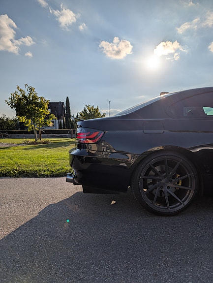 BMW 335d 4 of 5