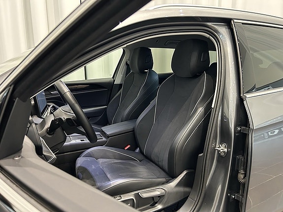 Volkswagen Passat 6 of 15