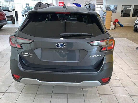 Subaru Outback 5 of 18