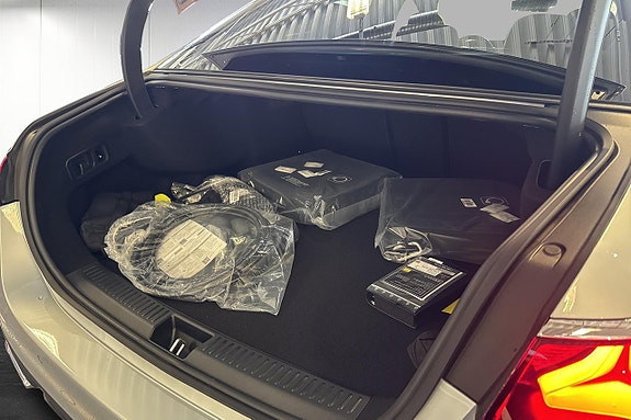 Mercedes-Benz E300 16 of 20