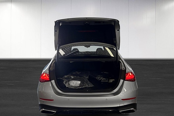 Mercedes-Benz E300 15 of 20