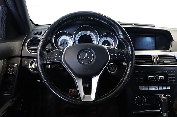 Mercedes-Benz C220 11 of 20