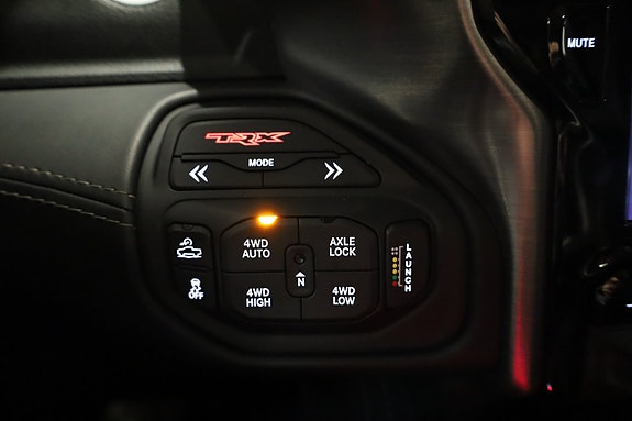 Dodge RAM 1500 18 of 23