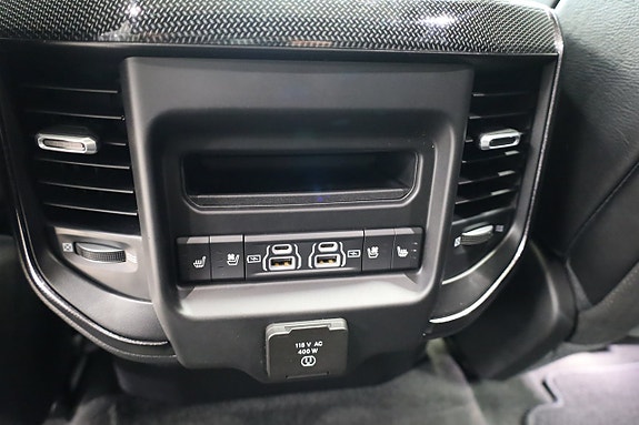 Dodge RAM 1500 21 of 23