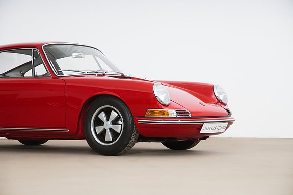 Porsche 911 5 of 5