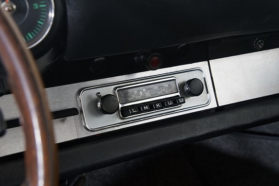 Porsche 911 16 of 30