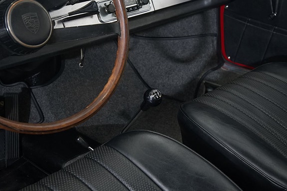 Porsche 911 15 of 30