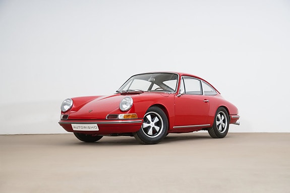 Porsche 911 2 of 5