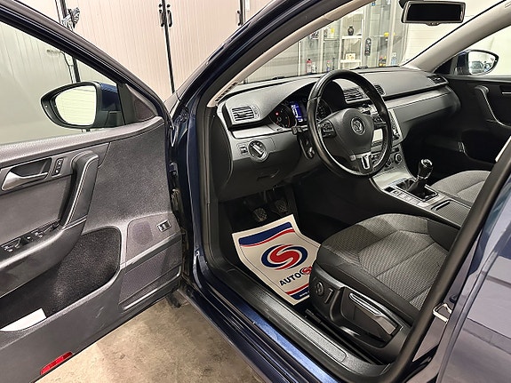 Volkswagen Passat 4 of 5