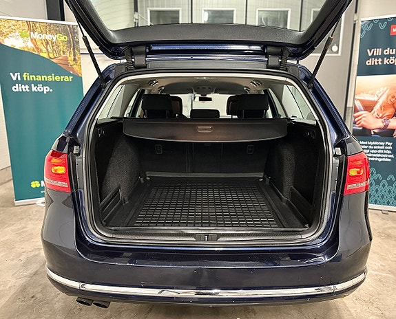 Volkswagen Passat 18 of 21