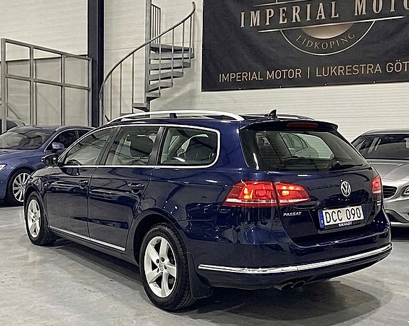 Volkswagen Passat 3 of 5