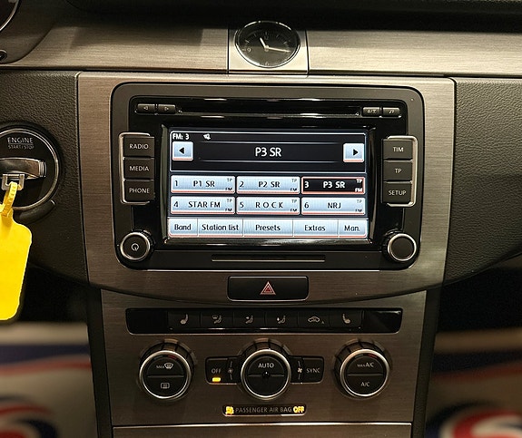 Volkswagen Passat 16 of 21