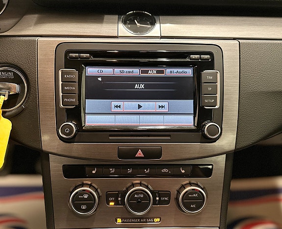 Volkswagen Passat 15 of 21