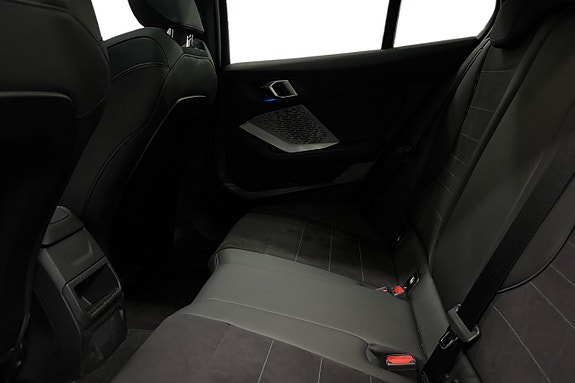 BMW 120 11 of 18