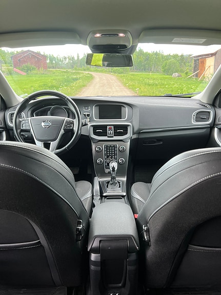 Volvo V40 7 of 15