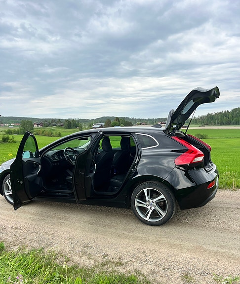 Volvo V40 6 of 15