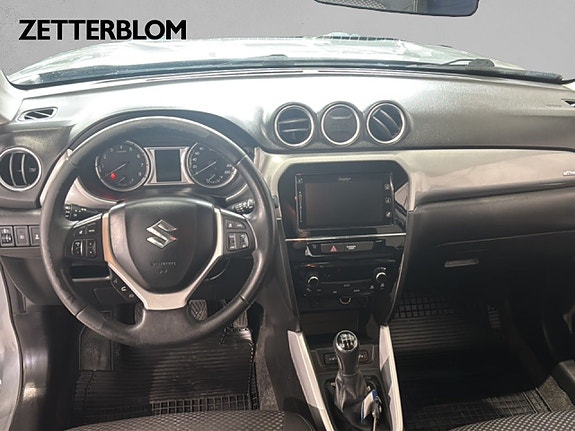 Suzuki Vitara 10 of 14
