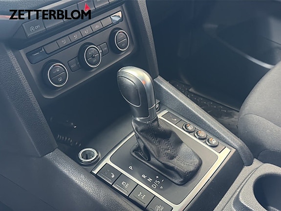 Volkswagen Amarok 14 of 18