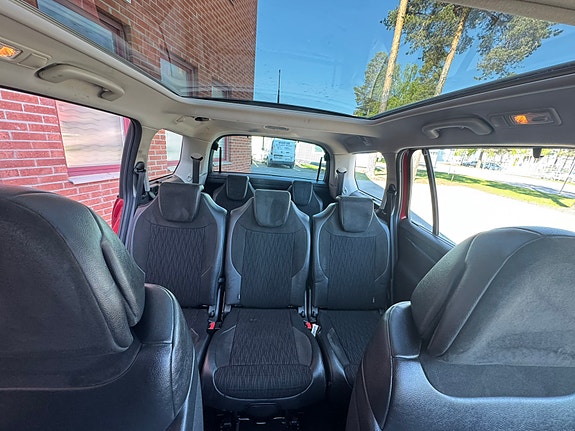 Citroen Grand C4 Picasso 5 of 5
