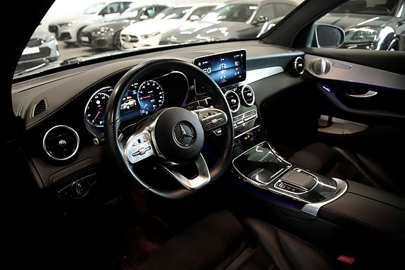 Mercedes-Benz GLC300 e 7 of 13
