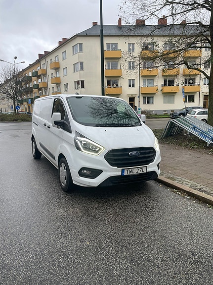Ford Transit Custom 3 of 5