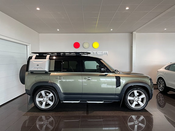 Land Rover Defender 110 2 of 5