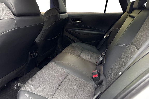 Toyota Corolla 13 of 21