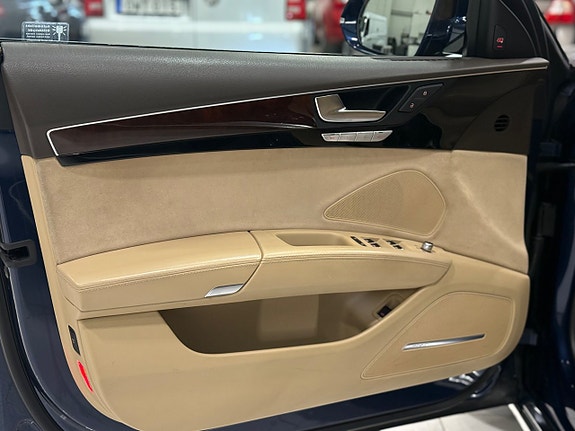 Audi A8 5 of 5