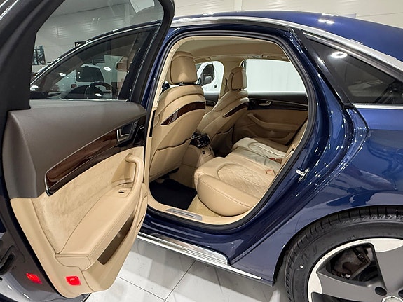 Audi A8 14 of 24