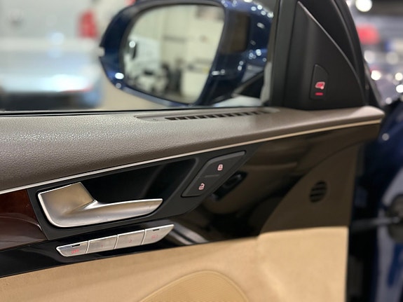 Audi A8 6 of 24