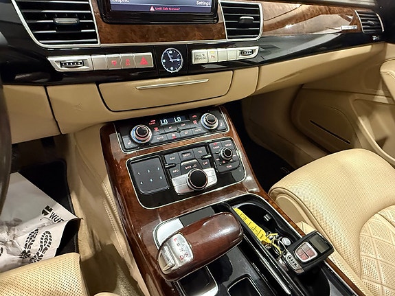 Audi A8 11 of 24
