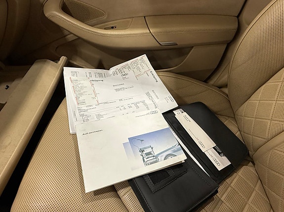 Audi A8 18 of 24