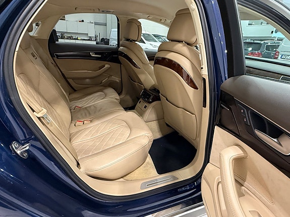 Audi A8 16 of 24