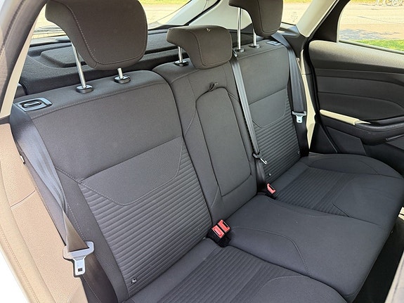 Ford Focus 12 of 15