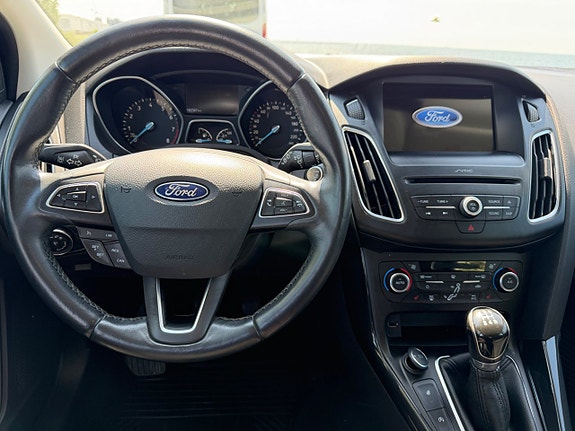 Ford Focus 7 of 15