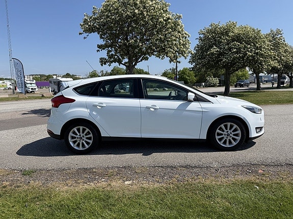 Ford Focus 5 of 5