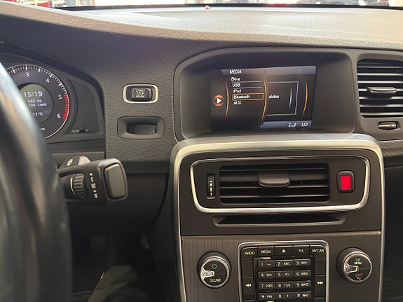 Volvo S60 8 of 12