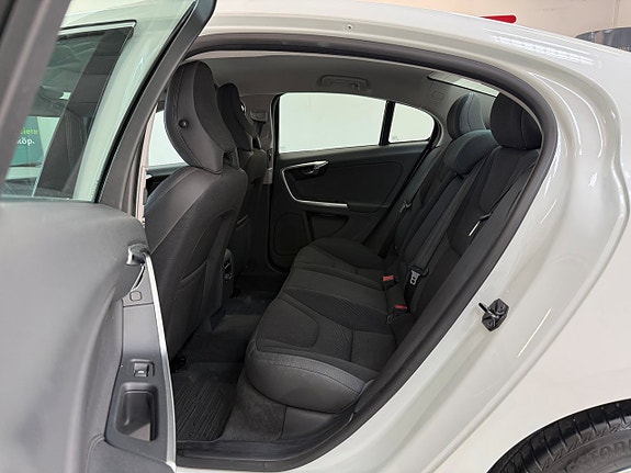 Volvo S60 12 of 12