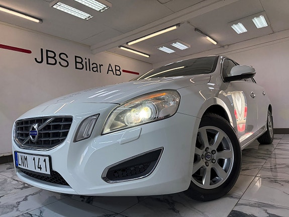 Volvo S60 3 of 5