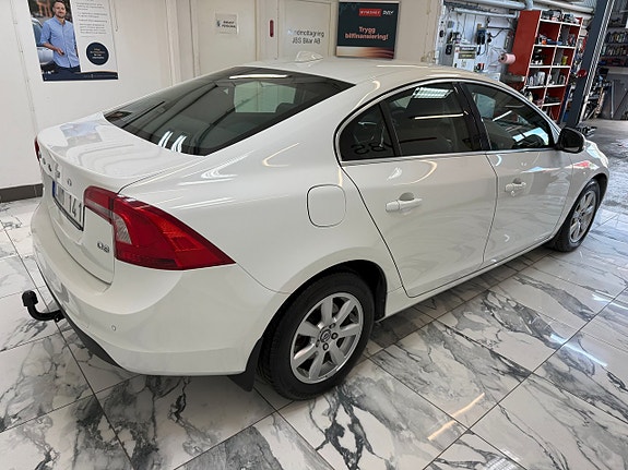 Volvo S60 5 of 5