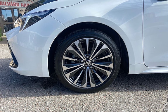 Toyota Corolla 17 of 21