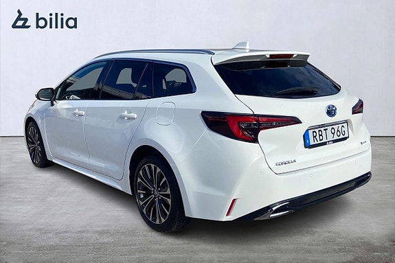 Toyota Corolla 2 of 21
