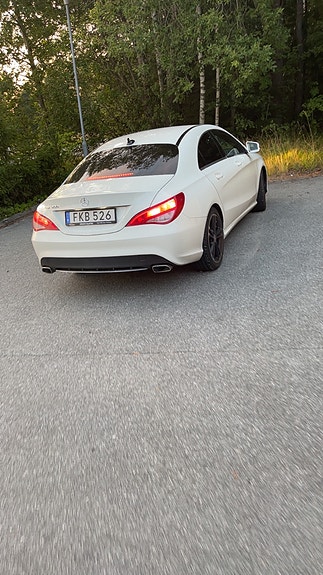 Mercedes-Benz CLA200 6 of 10