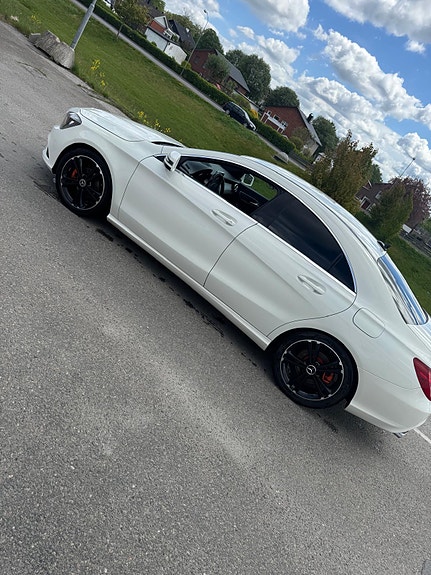 Mercedes-Benz CLA200 8 of 10