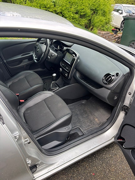 Renault Clio 6 of 7