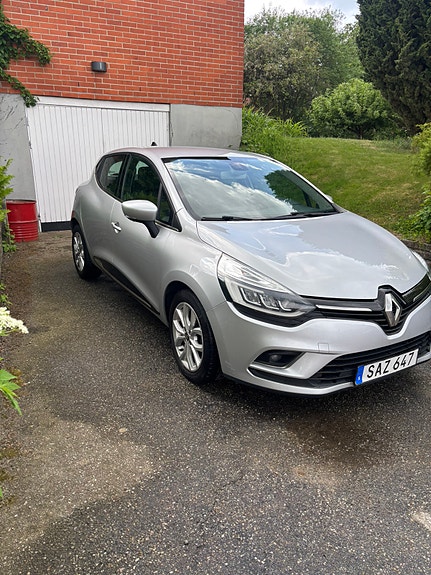 Renault Clio 2 of 5
