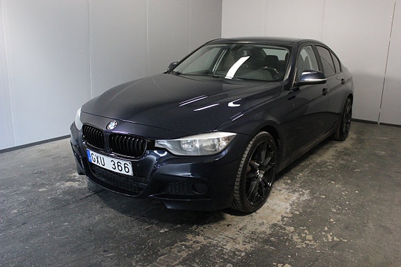 BMW 320d 2 of 5